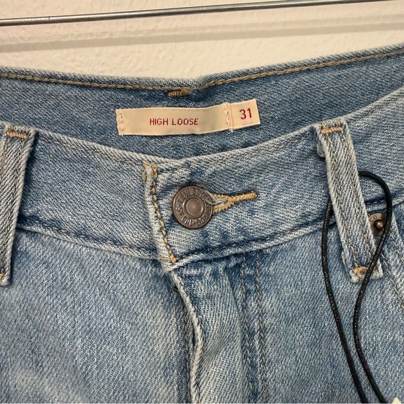 Levi’s High Loose Wide Leg Women’s Jeans in Let’s Stay In - Medium Wash 31 - Picture 3 of 9